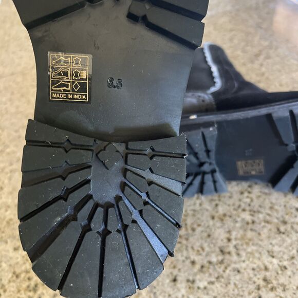 EUC Free People Tate Black Suede Chelsea Boots Size 6.5 Women's Side Zip Chunky - Picture 14 of 14